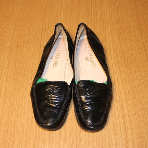 Chanel Patent Leather Flats Size 37.5 - Picture 1 of 4